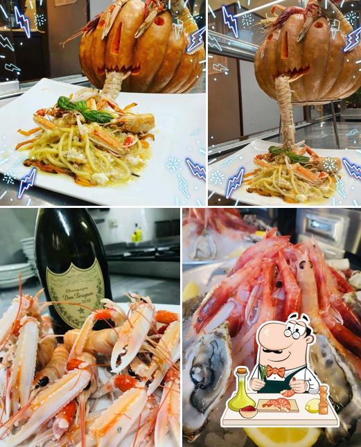Отведайте блюда с морепродуктами в "Sapore di Mare Restaurant & Lounge"