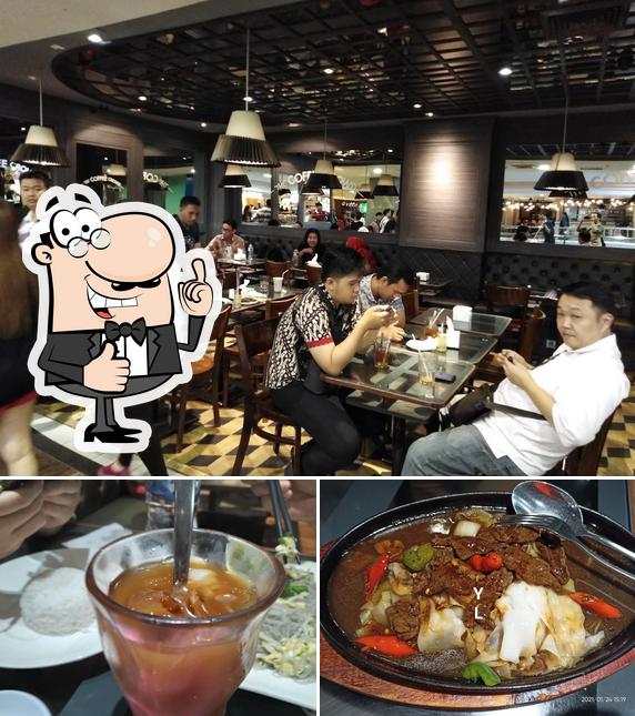 The Coffee Crowd Thamrin Plaza cafe, Medan Restaurant reviews