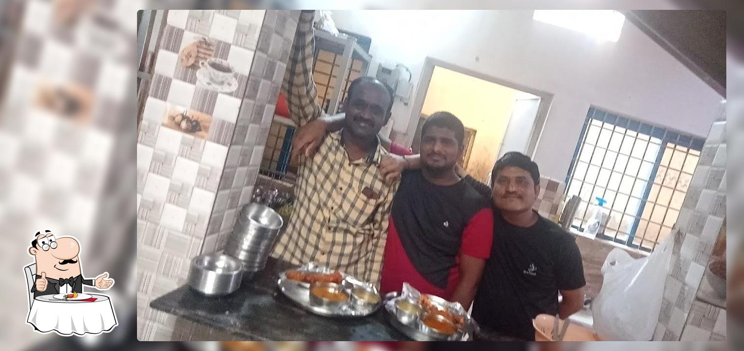 Sri Annapoorna Nonveg Hotel