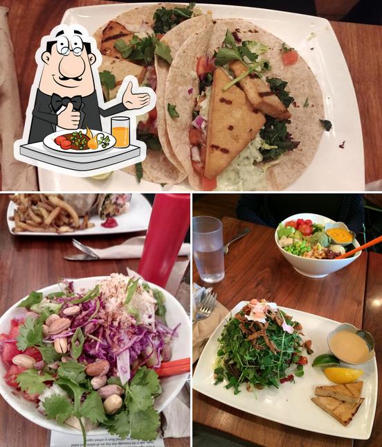 Fresh Kitchen + Juice Bar, 5031 Hurontario St in Mississauga