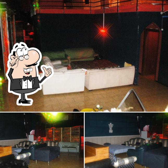 Siediti a un tavolo di Club Privè Estasi