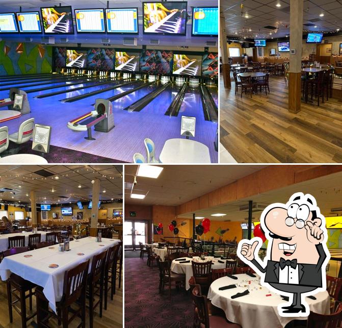 Tuttle's Eat Bowl Play, Hopkins - Restaurant menu, prices and reviews