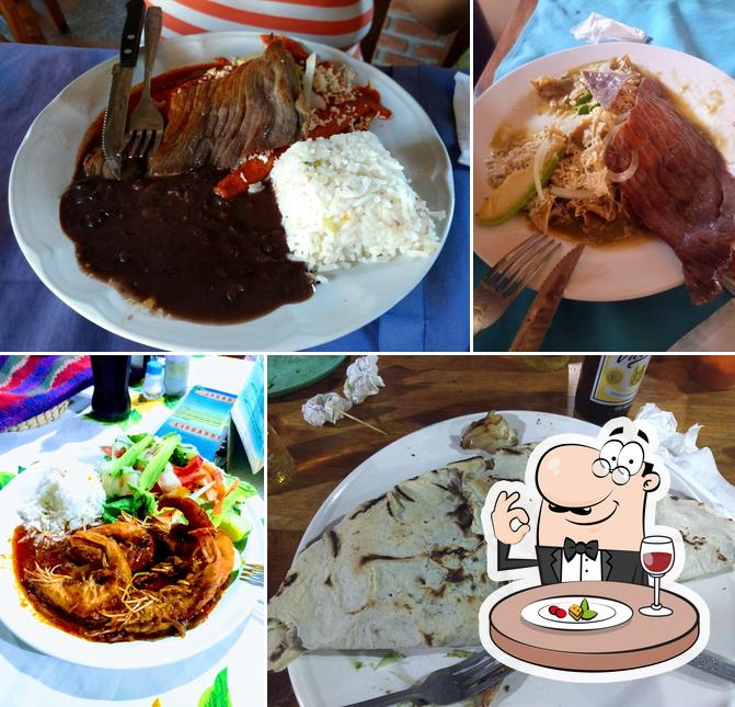 Еда в "Restaurante Los Traviesos"