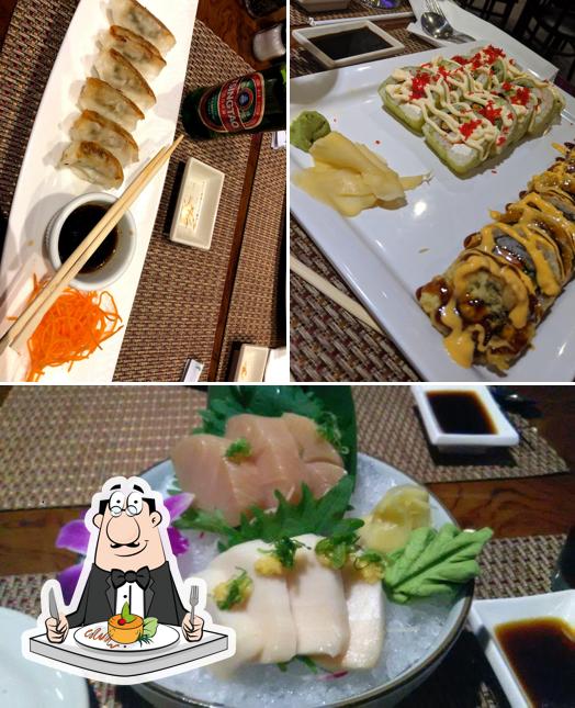 Еда в "Shogun Japanese Restaurant"