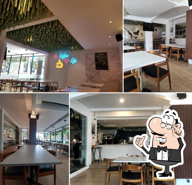Opal Coffee Cemara Asri cafe, Medan - Restaurant reviews