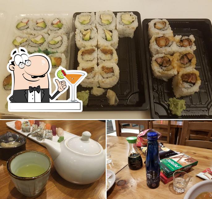 Взгляните на эту фотографию, где видны напитки и суши в Azuma