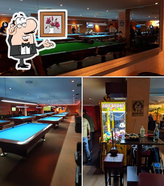 Dai un'occhiata agli interni di Lucky Panda Billard and Sports Bar Lounge