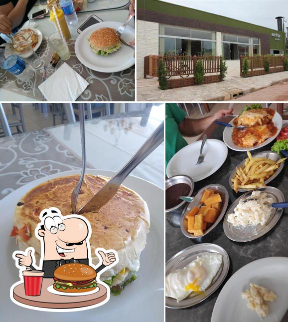 Experimente um hambúrguer no Espaço Lanches