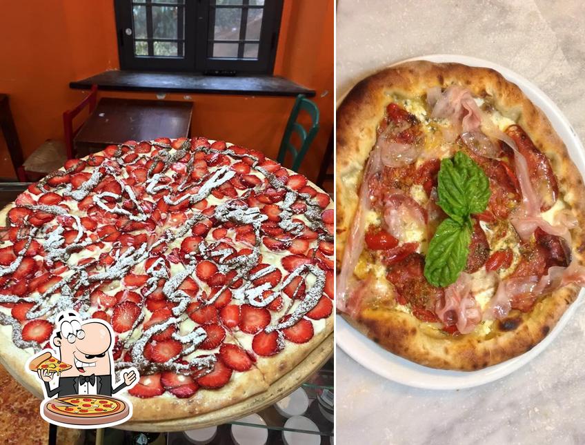 Scegli una pizza a Pizzeria Italia dallo Zio
