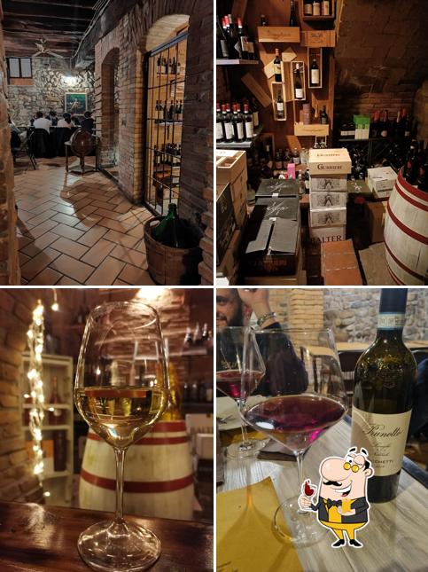 È gradevole godersi un bicchiere di vino a Stone -wine And Beer House-