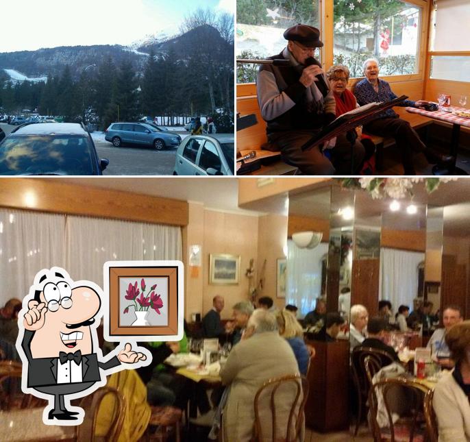 Questa è la immagine che raffigura la interni e esterno di Bar Pasticceria Cimon