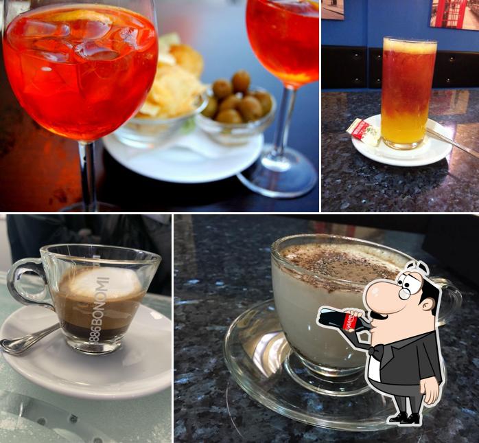 Prenditi un drink dal menu