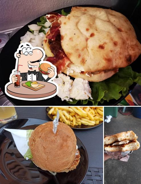 Get a burger at Fast Food TANJA 4