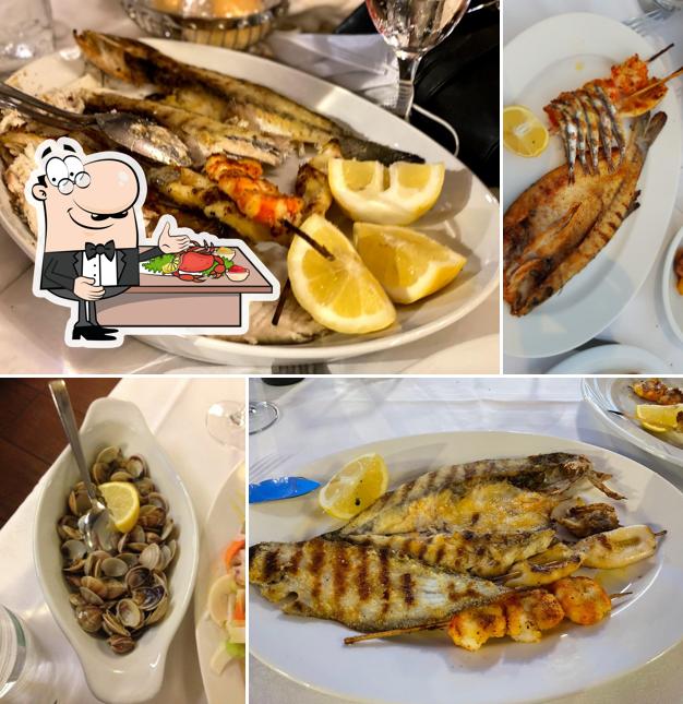 La Brasserie Borgo Marina serve un'ampia varietà di pasti di mare