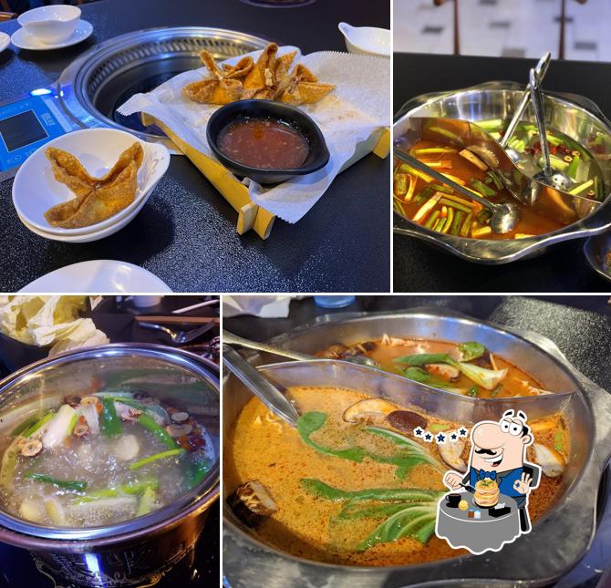 https://img.restaurantguru.com/c25c-food-Lotus-Hot-Pot-and-Grill-1.jpg