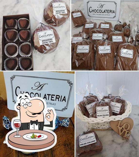 Comida em chocolateria