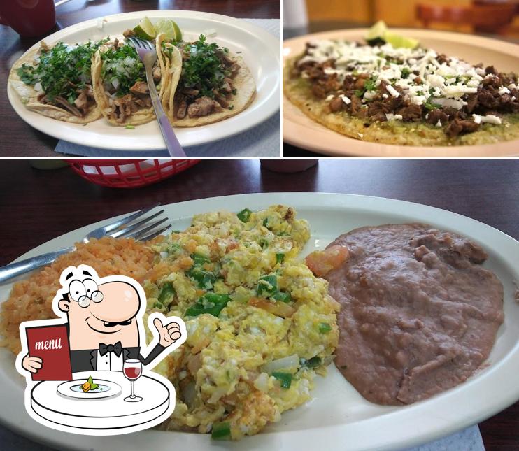 Magos Tacos & Tamales, 5714 W Fullerton Ave in Chicago Restaurant