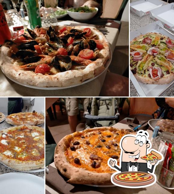 Prova una pizza a Pizzeria Ristorante la Barchetta al Tramonto