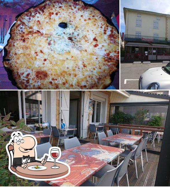 pizzeria le chistera se distingue par sa nourriture et intérieur