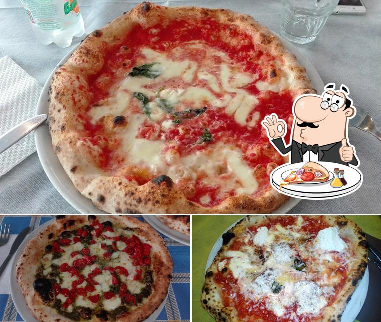 Scegli una pizza a Pizzeria Ristorante Napoli Napoli