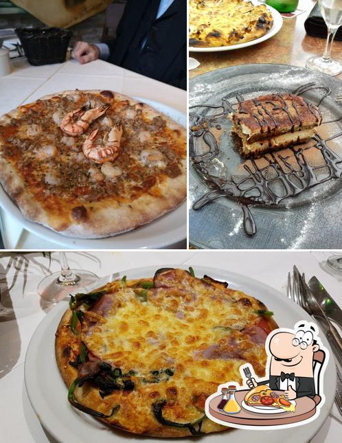 Попробуйте пиццу в "Ristorante Da Pietro Inh. Franco u. Cosimo Vitale"