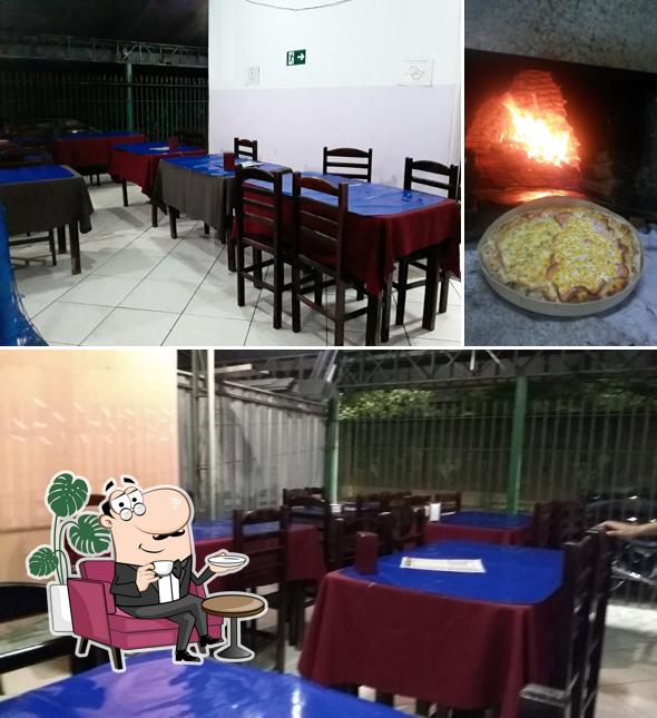 O interior do Pizzaria Veneza