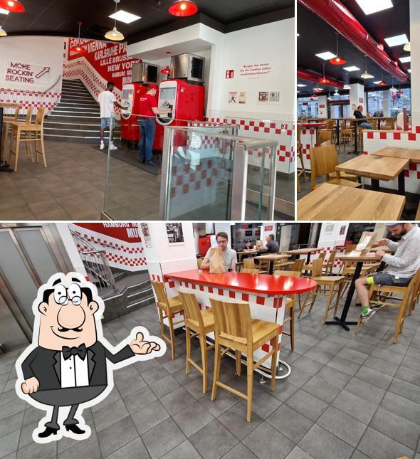 L'intérieur de Five Guys Karlsruhe, Europaplatz