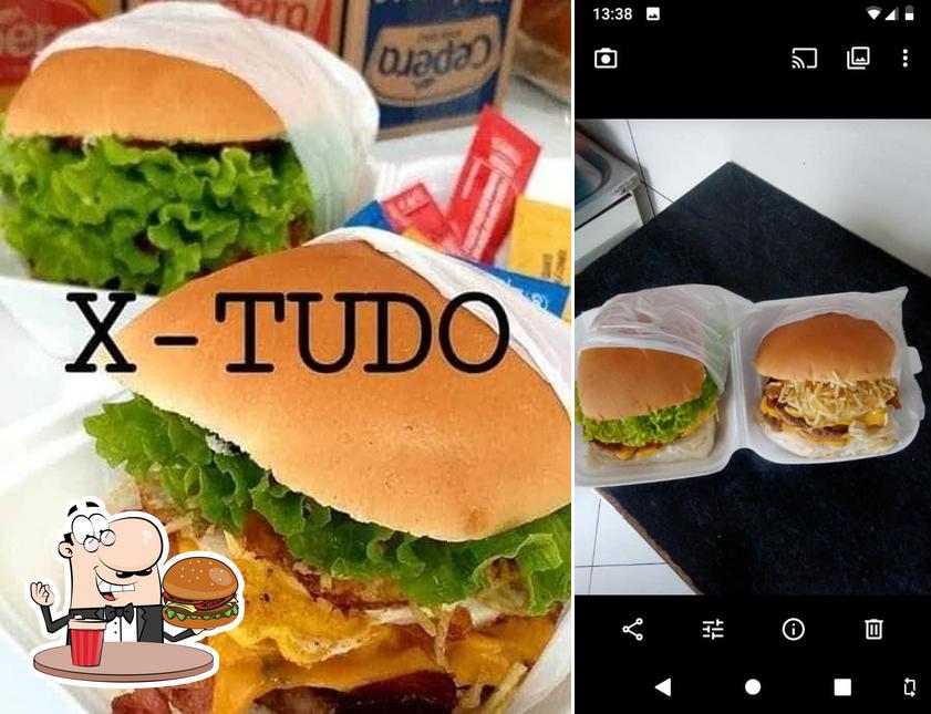 Experimente um hambúrguer no Claudius Lanches