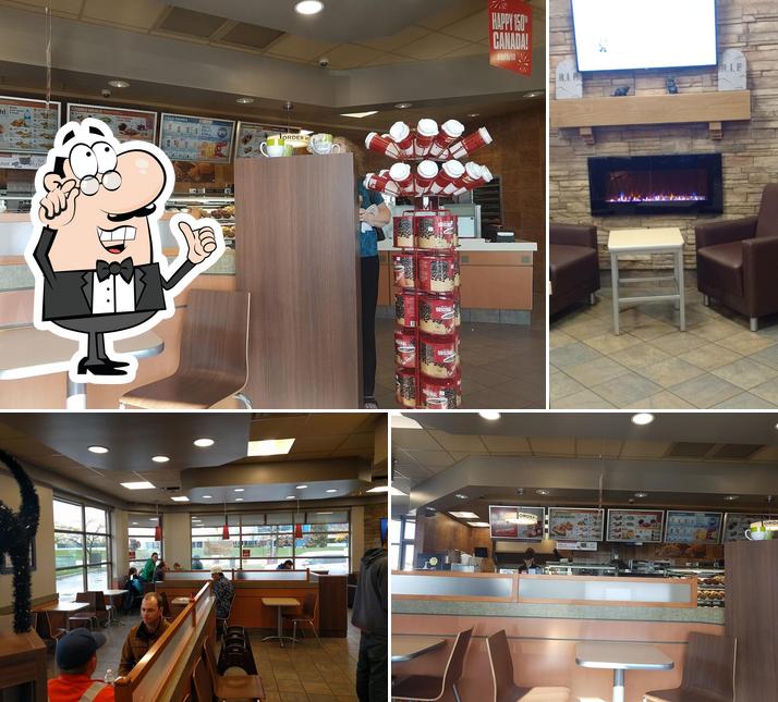 L'intérieur de Tim Hortons