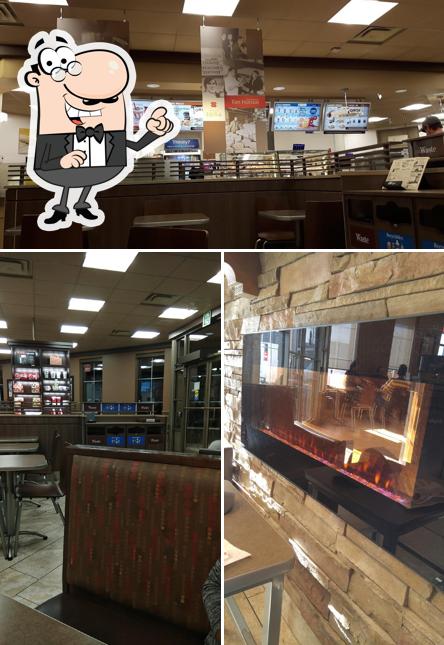 L'intérieur de Tim Hortons