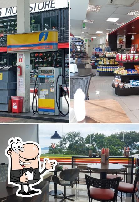 Look at this image of Posto Galo