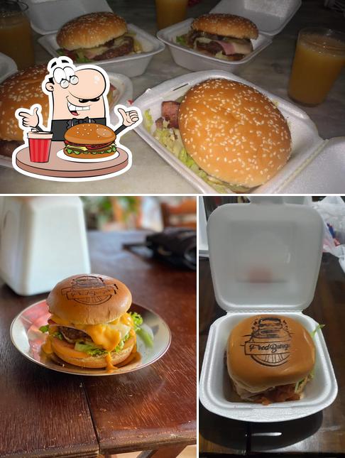 Delicie-se com um hambúrguer no FRED BURGER