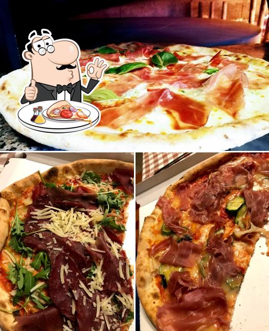 Scegli tra le molte varianti di pizza