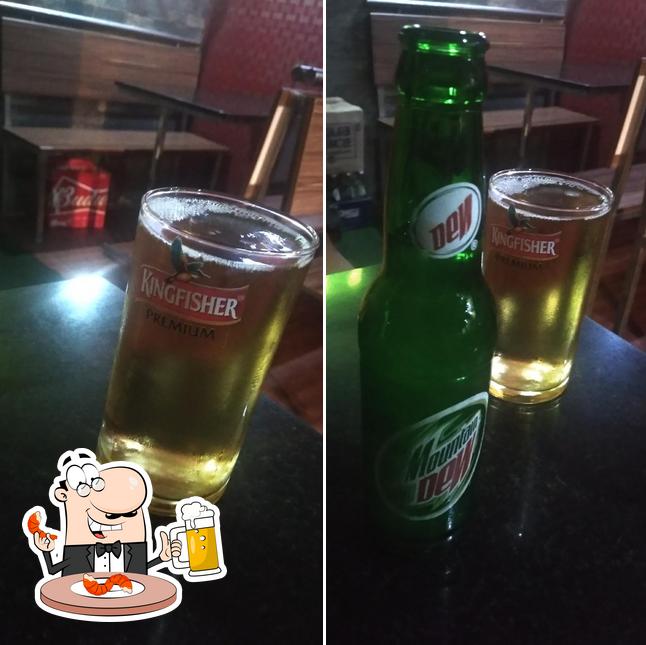 Order a pint of light or dark beer