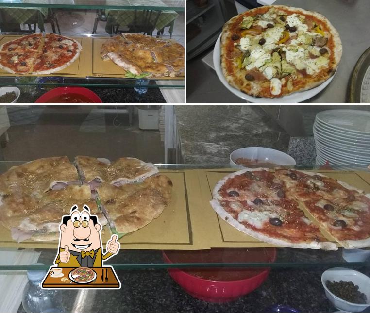 Ordina tra le svariate varianti di pizza