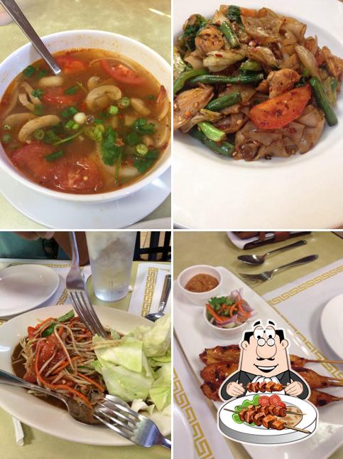 Блюда в "Thai Food To Go"