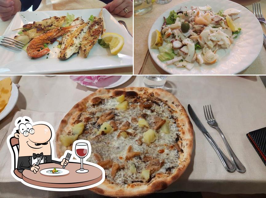 Platti al Pizzeria Ristorante La Vignolese