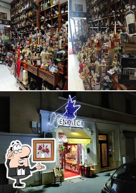 Gli interni di Enoteca Wine House Roma