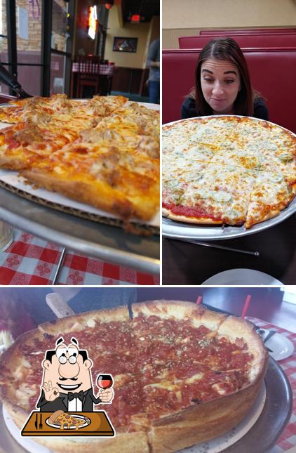 Отведайте пиццу в "Rosati's Pizza"