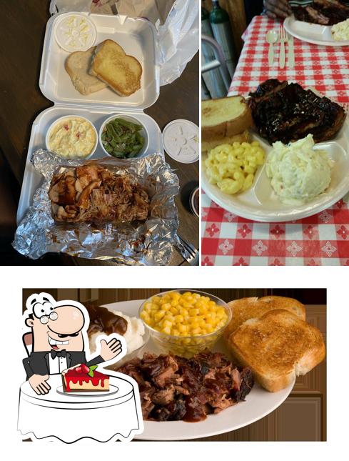 Hog Wild Pit Bar-B-Q In Lawrence - Restaurant Menu And Reviews