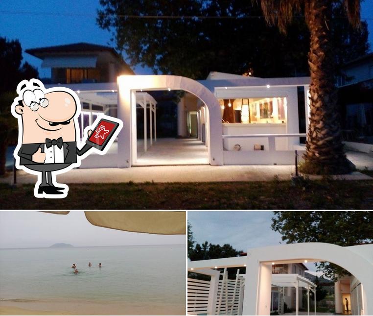 Coconut beach bar, Neos Marmaras Restaurant reviews