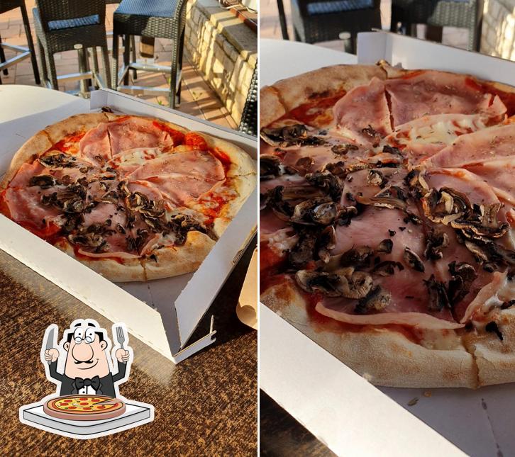 Choisissez des pizzas à Oliva Grill Lanterna Camping