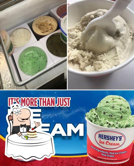 Закажите один из десертов в "Hershey's Ice Cream & more"