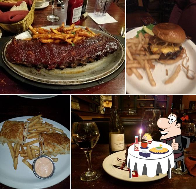 Blackstone Bar and Grill in Yorkville Restaurant menu and reviews