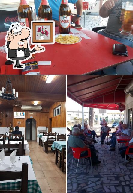 This is the photo displaying interior and beer at Café Cervejaria Três Coroas