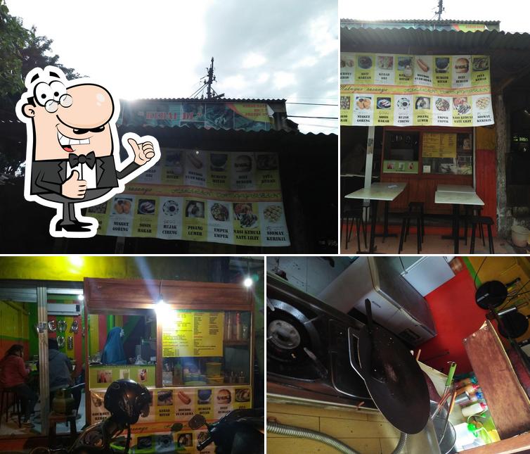 Look at the picture of Kedai DI