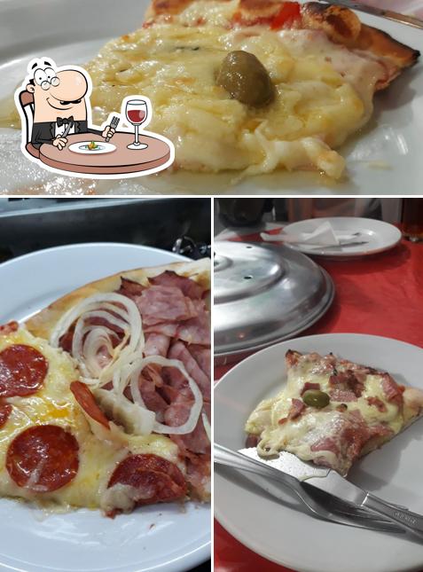 Comida em Pizzaria La Bambina