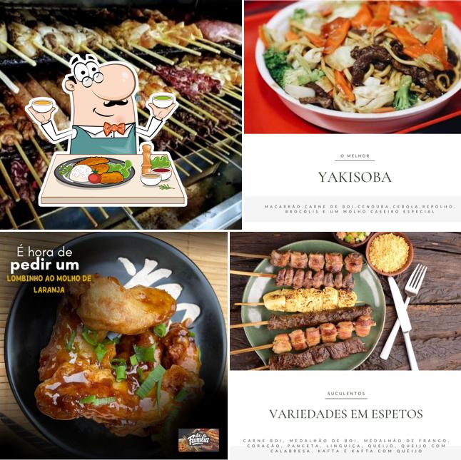Comida Oriental e Espeto Da Família