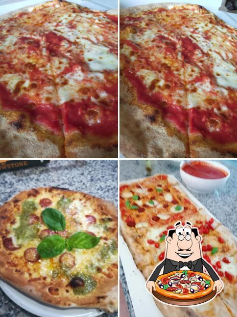 Ordina tra le molte varianti di pizza