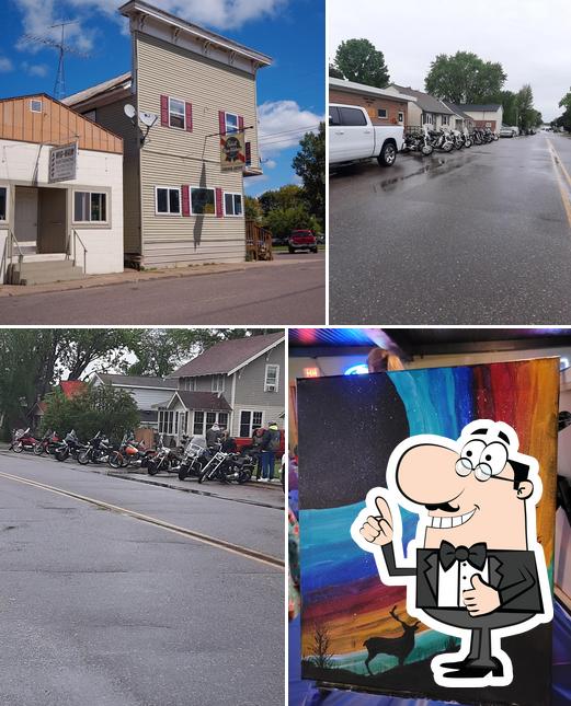 The QuartHouse in New Auburn Restaurant menu and reviews